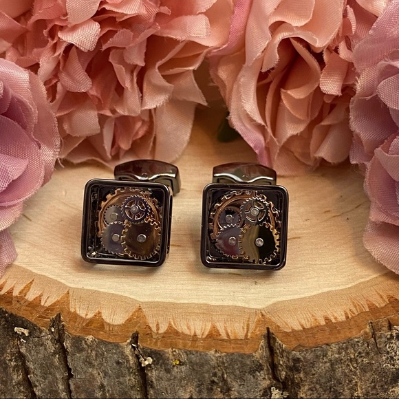 Steampunk Square Open Face Gunmetal Clock Gears Cufflinks - Picture 7 of 17